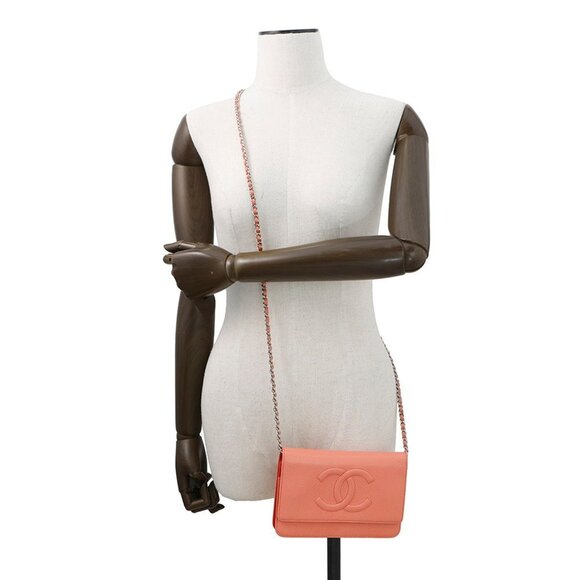 CHANEL Pink Caviar Leather Logo Wallet - Picture 4 of 16